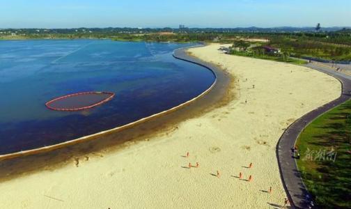 沿著海灘或湖泊等藍色空間漫步有益于心理健康